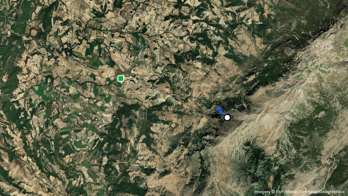 Satellite map of Skiadas with its launches and landings