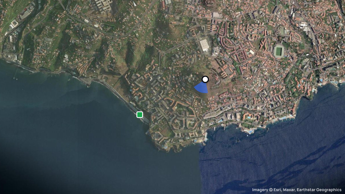 Satellite map of Pico da Cruz with its launches and landings