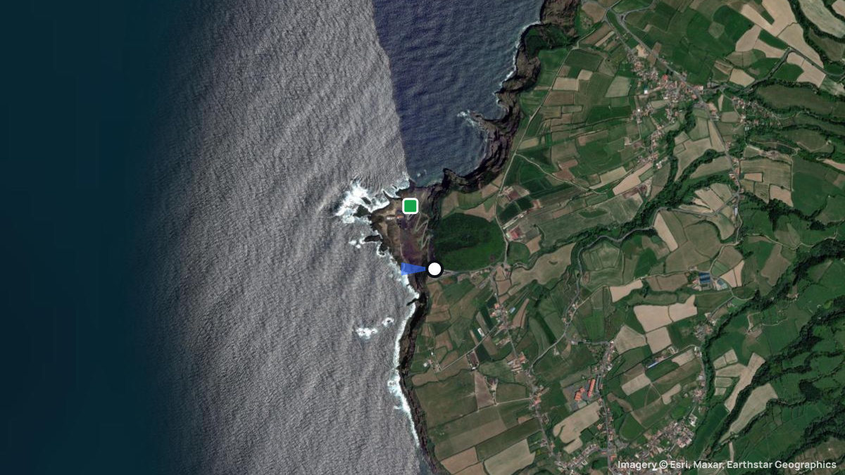 Satellite map of Ponta de Feiraria with its launches and landings