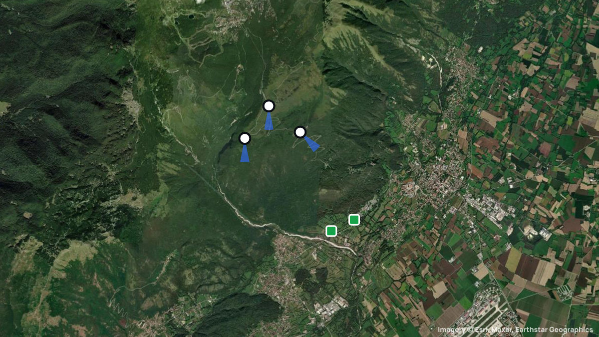 Satellitenkarte von Aviano mit Start- und Landeplätzen