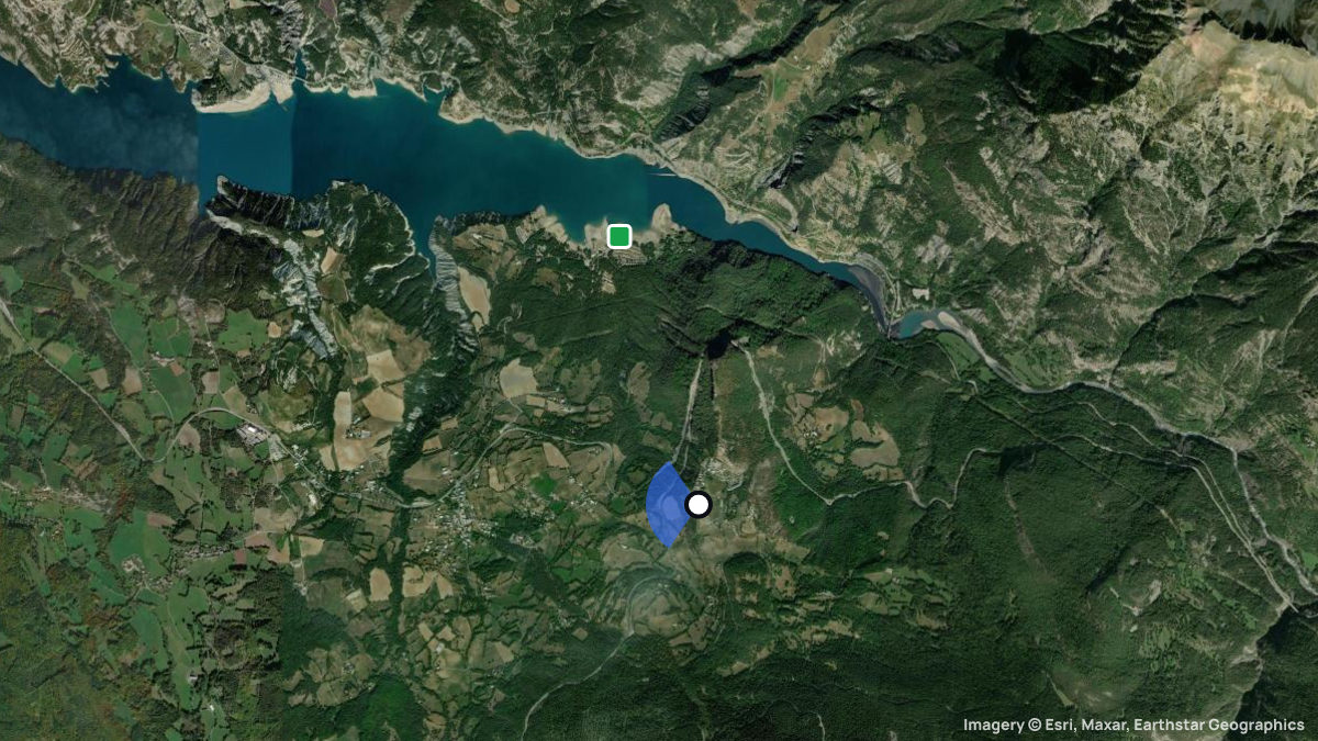 Satellite map of Saint-Vincent-Les-Forts (St. Vincent ) with its launches and landings
