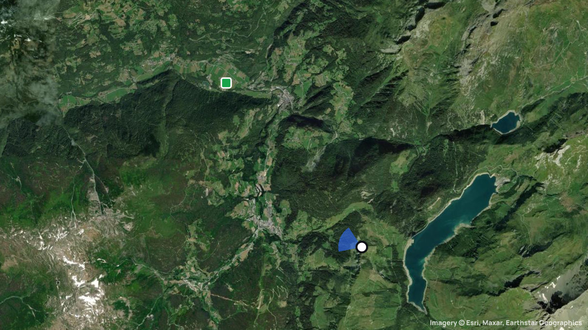 Satellite map of La Roche Parstire with its launches and landings