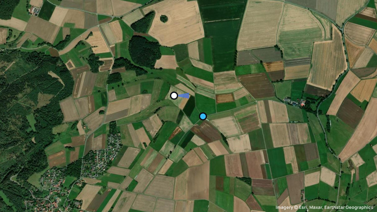 Satellitenkarte von Kleines Feld mit Start- und Landeplätzen