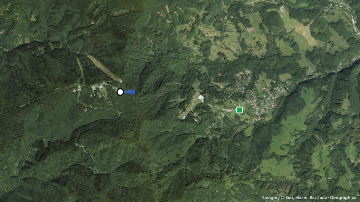 Satellitenkarte von Skalka mit Start- und Landeplätzen