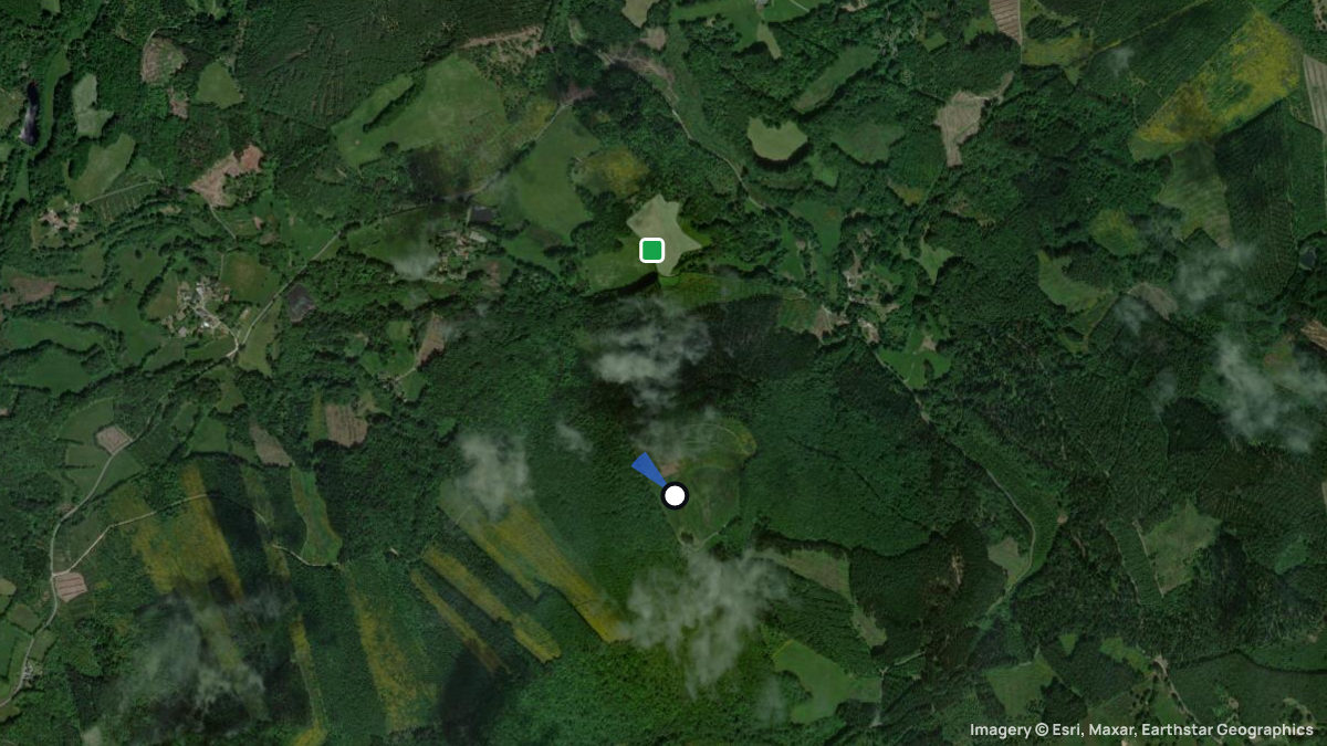 Satellite map of Puy de la Monediere with its launches and landings