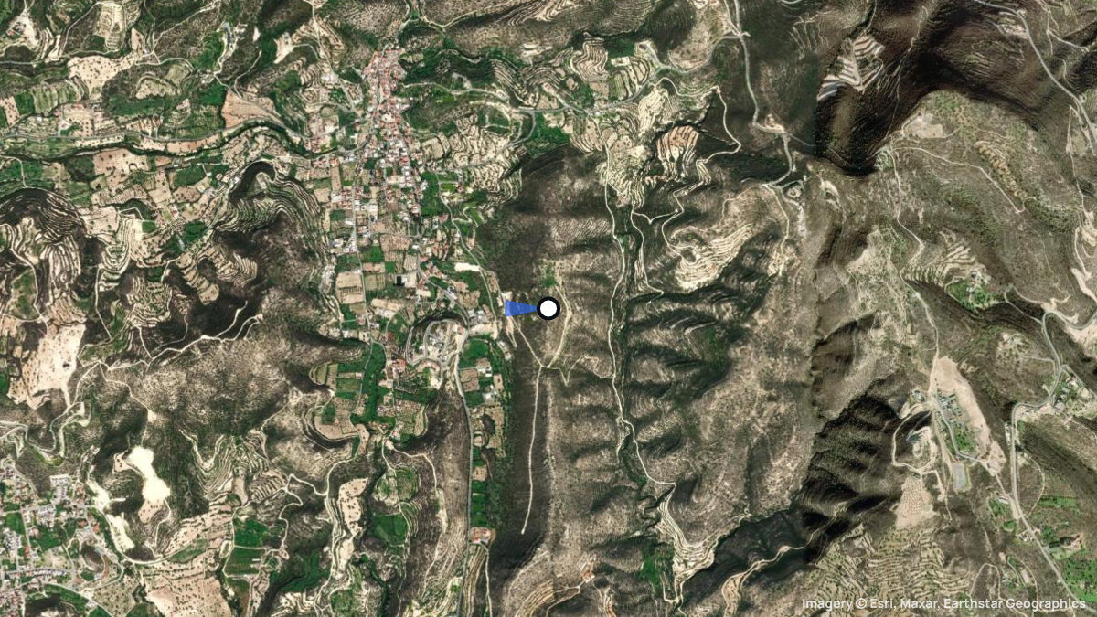 Satellitenkarte von Fasoula mit Start- und Landeplätzen