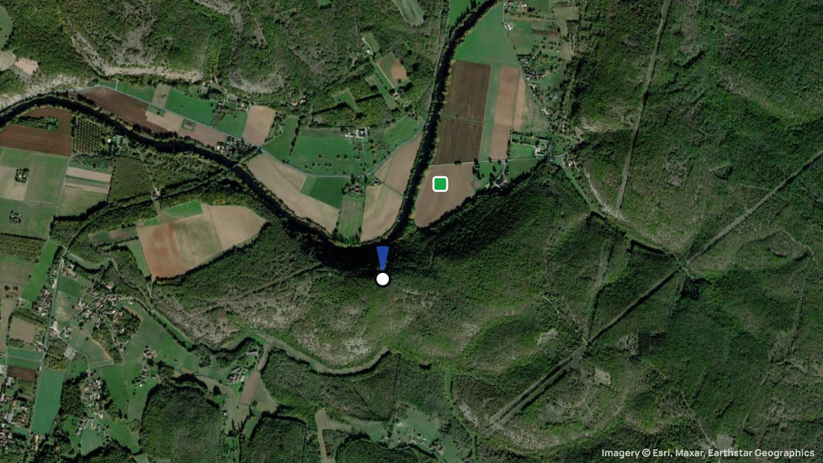 Satellite map of Aubas with its launches and landings