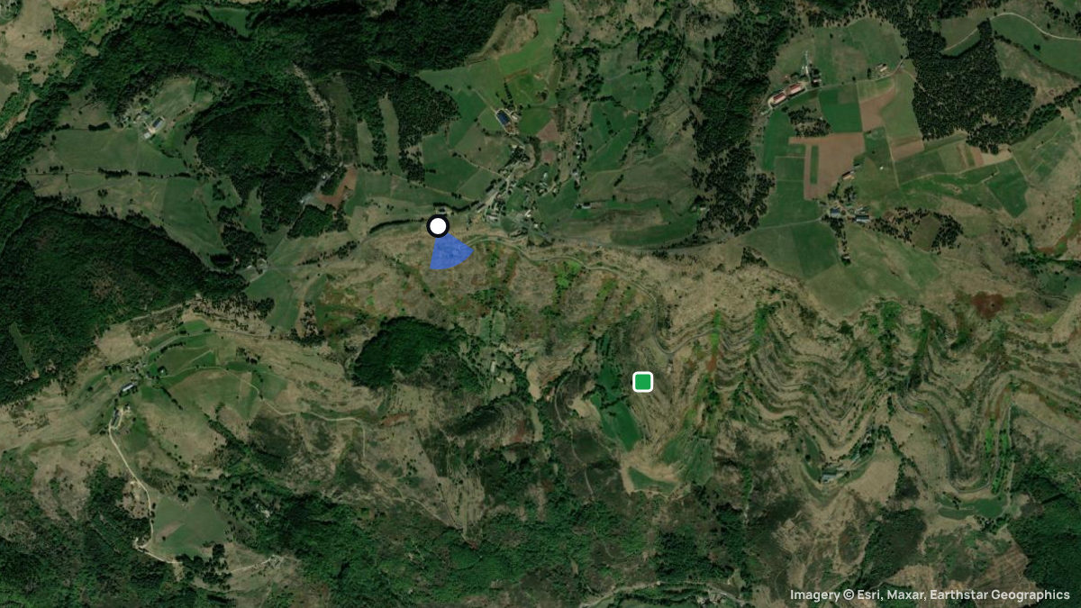 Satellite map of St. Clement with its launches and landings