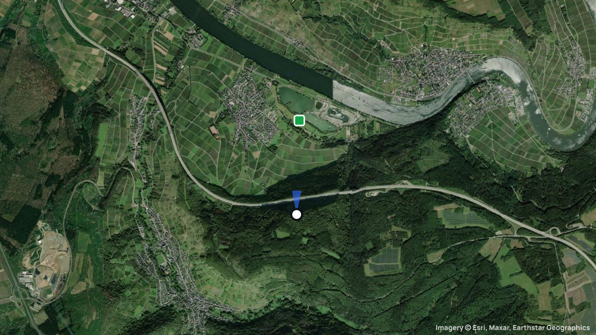 Satellite map of Riol with its launches and landings