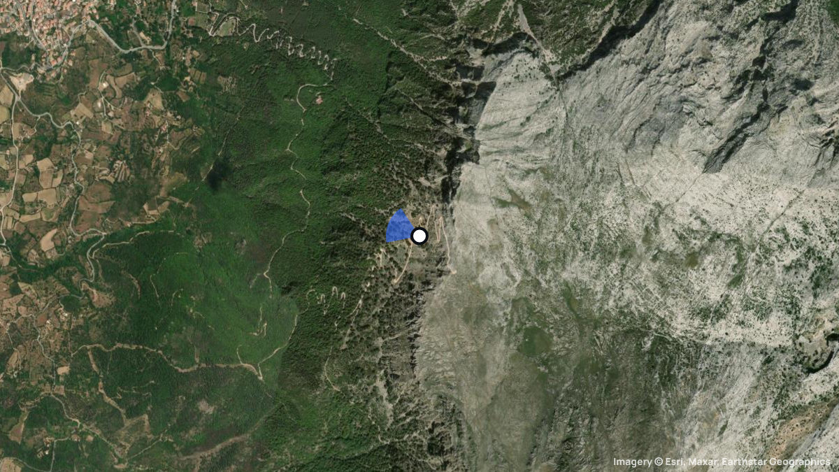 Satellite map of Monte Maccione with its launches and landings