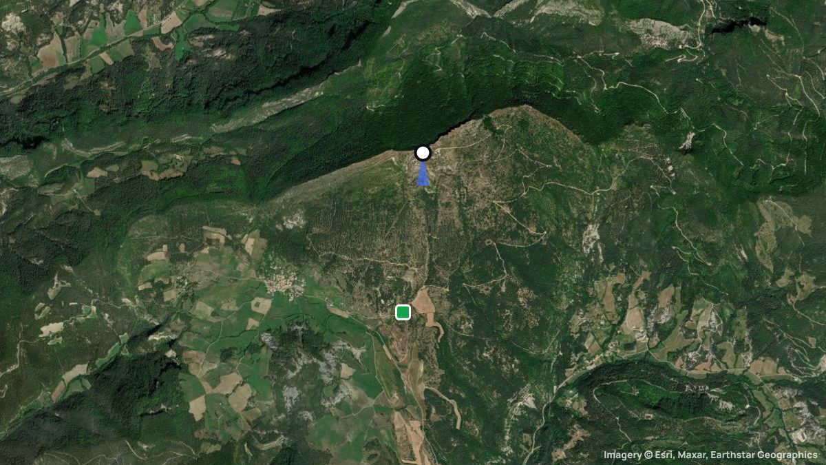 Satellite map of La Montagnes du Puy with its launches and landings