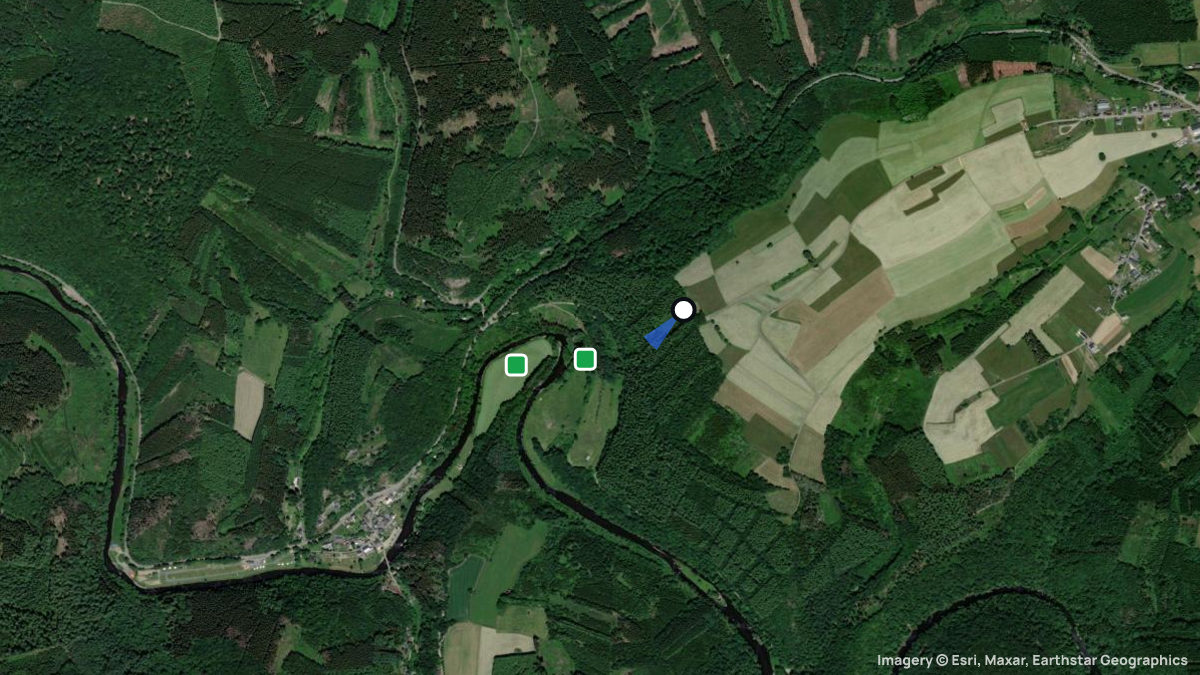 Satellite map of Les Crestelles with its launches and landings