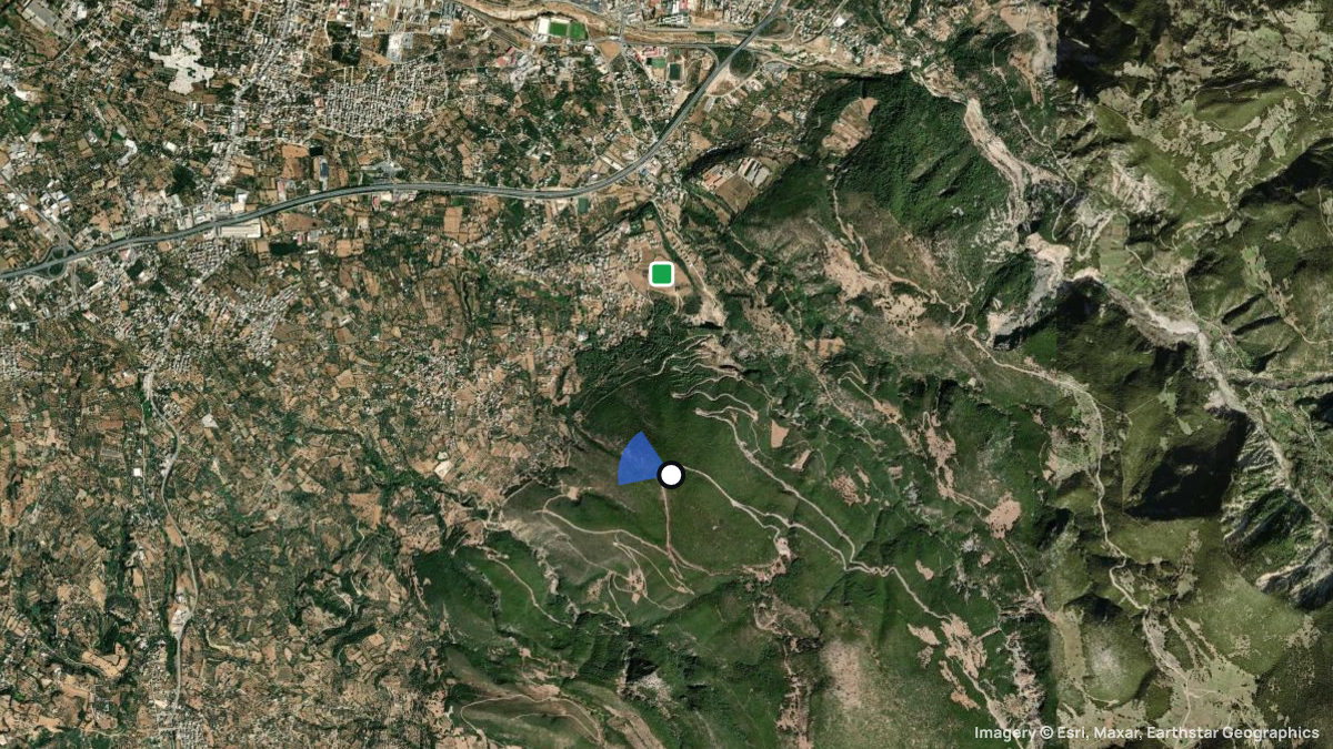Satellite map of Omplos with its launches and landings