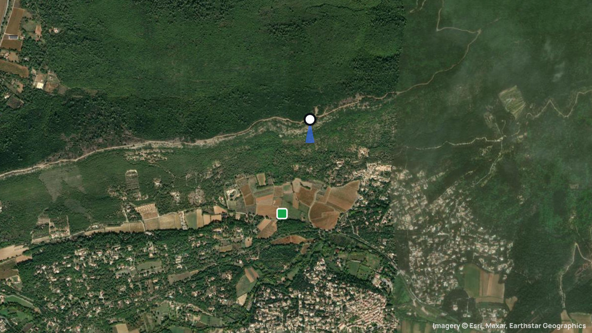 Satellite map of St. Quinis with its launches and landings
