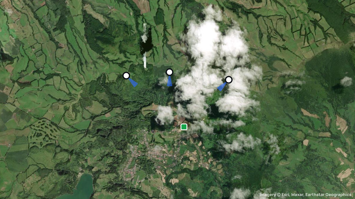 Satellite map of Salto do Cavalo with its launches and landings