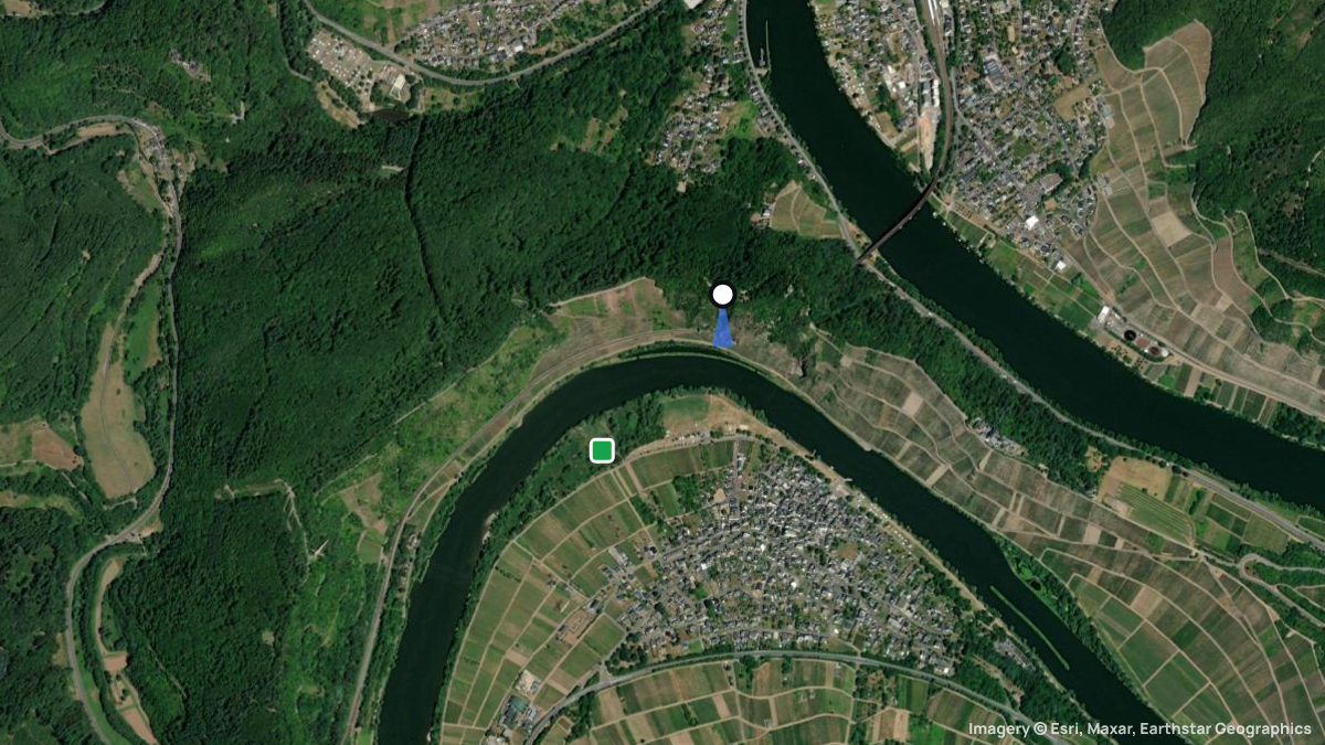 Satellite map of Pünderich with its launches and landings