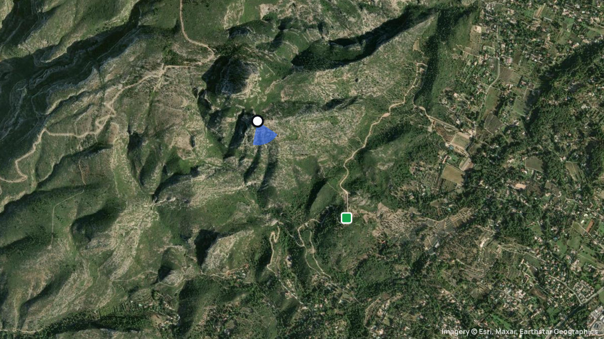 Satellite map of Le Garlaban with its launches and landings