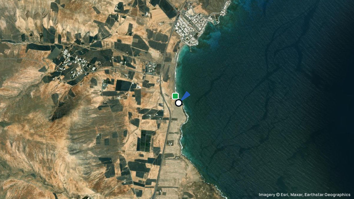 Satellitenkarte von Arrieta Beach mit Start- und Landeplätzen