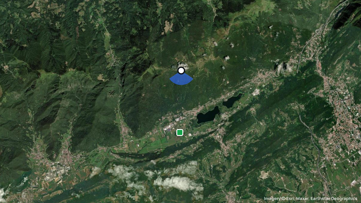 Satellite map of Revine Lago with its launches and landings