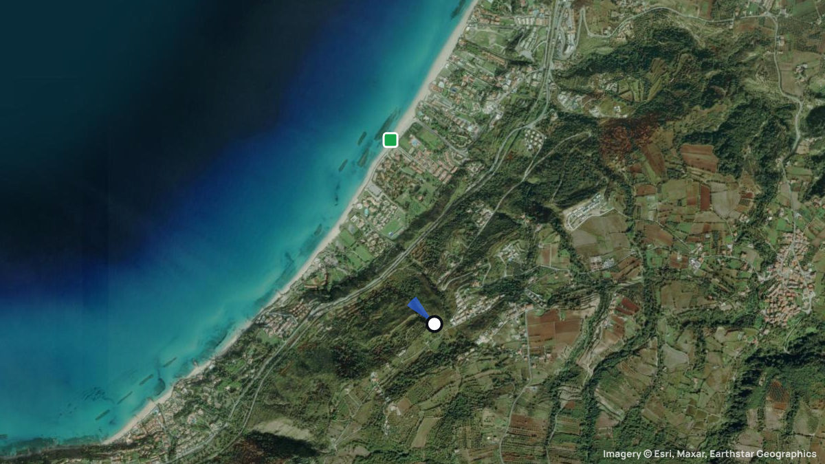 Satellite map of Zambrone with its launches and landings