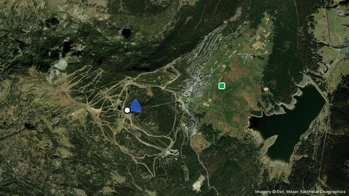 Satellite map of Les Angles with its launches and landings