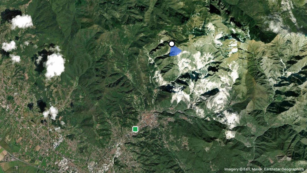 Satellitenkarte von Campo Cecina mit Start- und Landeplätzen