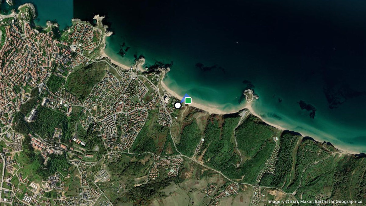 Satellite map of Aqua Beach with its launches and landings