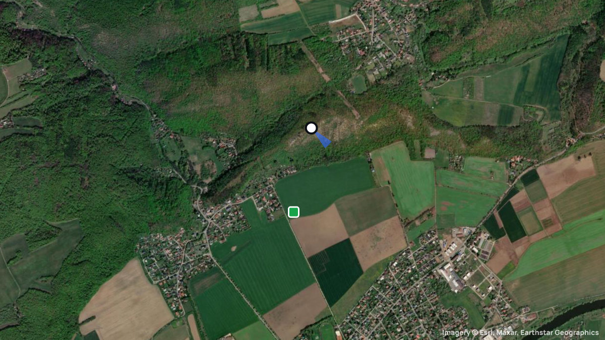 Satellitenkarte von Dubrichovice mit Start- und Landeplätzen