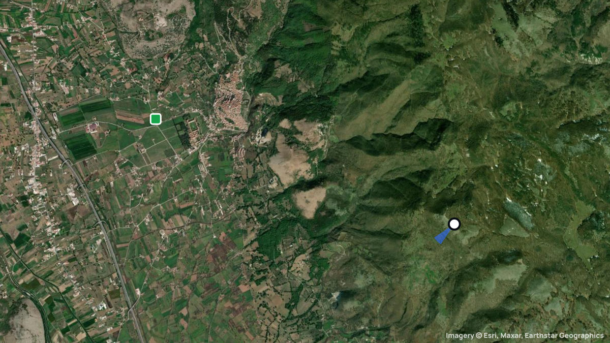 Satellitenkarte von Certosa di Padula mit Start- und Landeplätzen