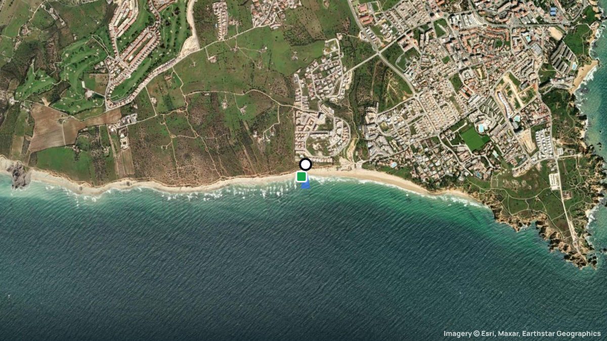 Satellite map of Porto de Mos with its launches and landings