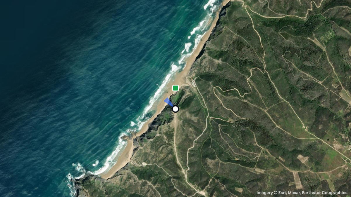 Satellitenkarte von Praia da Cordoama mit Start- und Landeplätzen
