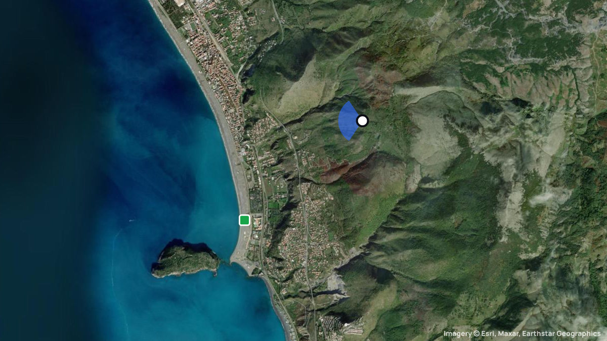 Satellitenkarte von Praia a Mare mit Start- und Landeplätzen